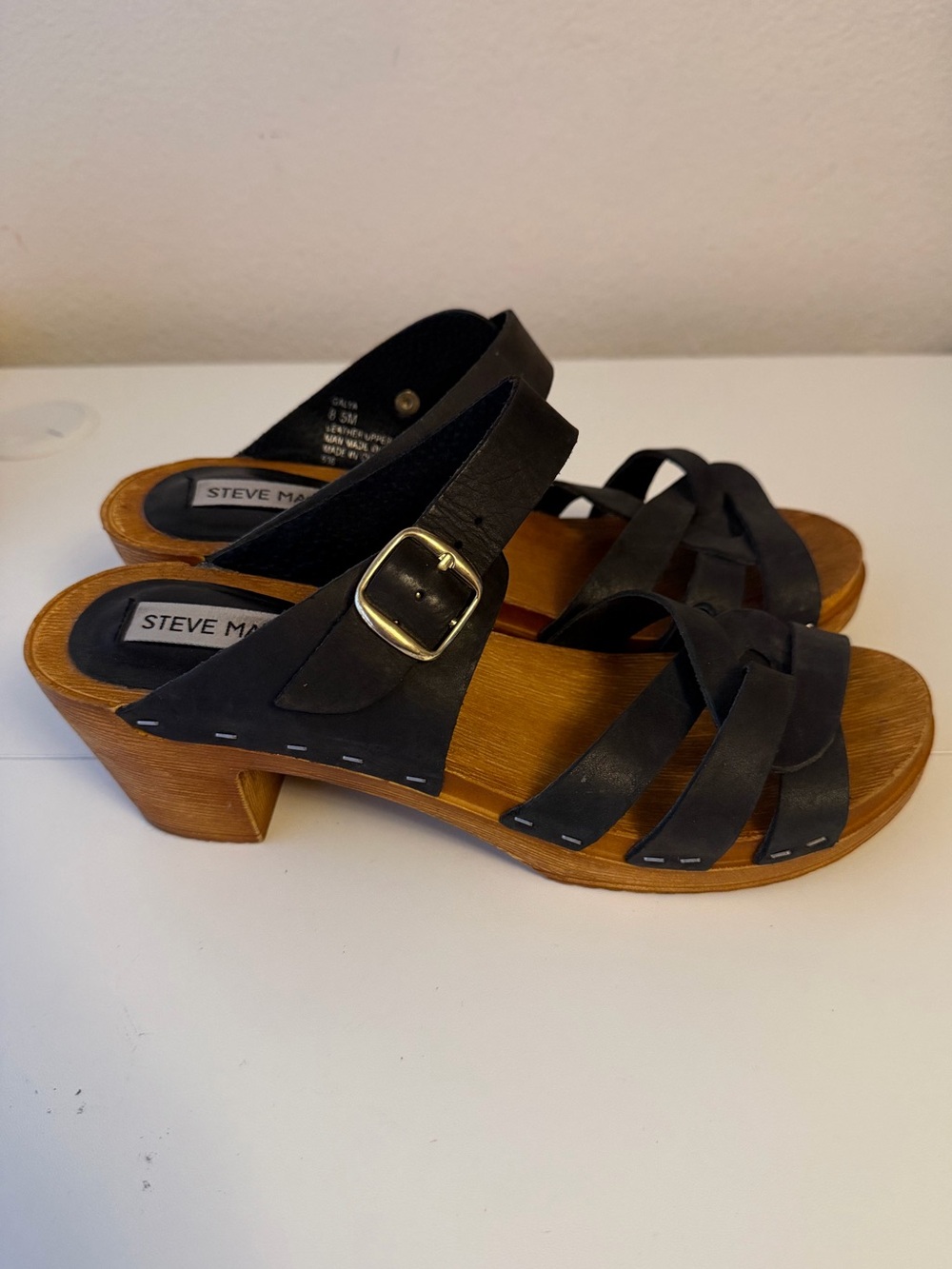 Steve Madden leather Black strappy Heel Sandals Wooden Block Heel size 8.5